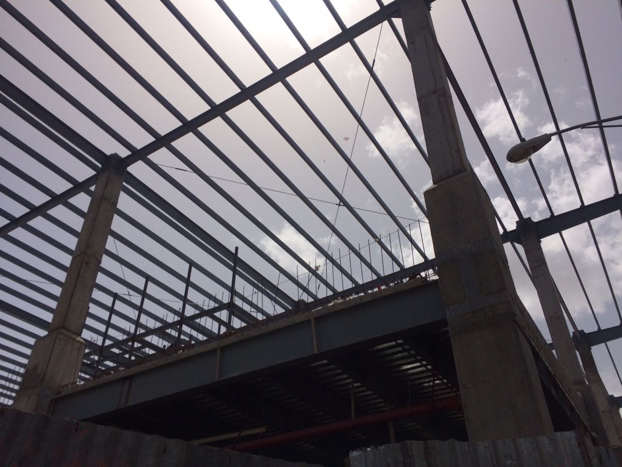 Así luce la construcción del nuevo galerón en el mercado Oriental. Foto: Walkiria Chavarría