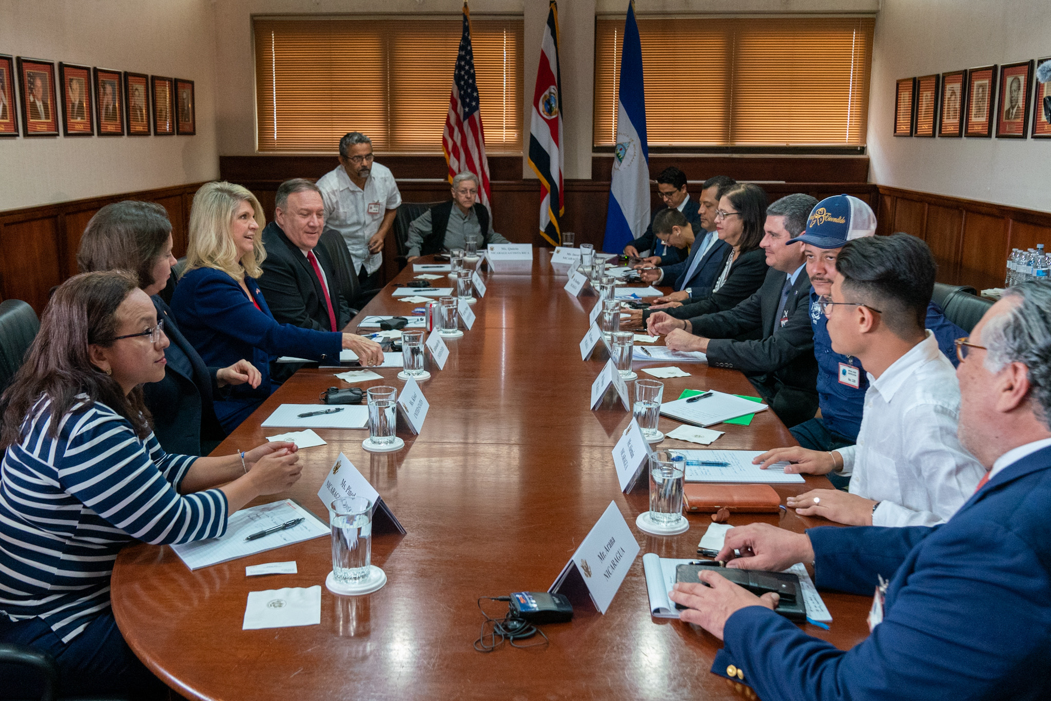 Mike Pompeo en reunión con nicaragüenses / Cortesía
