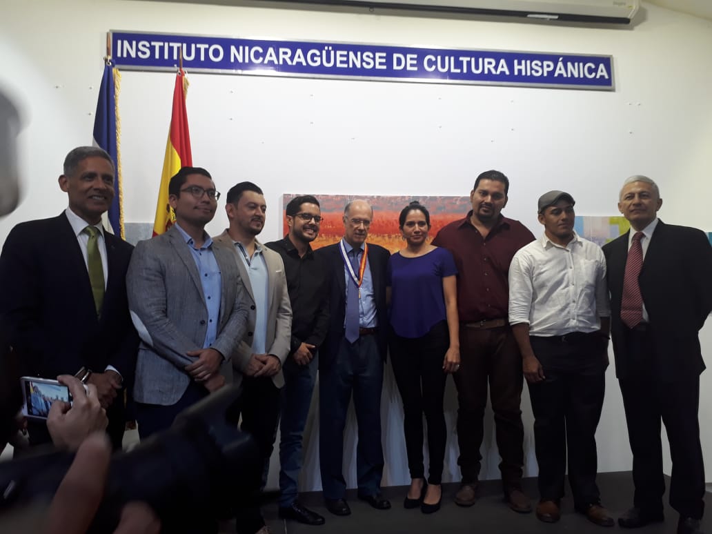 Al centro Rafael Garranzo García, embajador de España en Nicaragua. Foto: Elizabeth Reyes