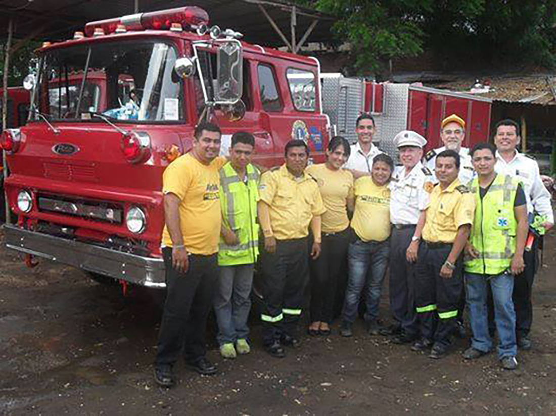 Miembros del Benemérito Cuerpo de Bomberos de León.