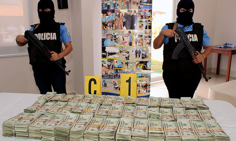 Dinero incautado por la Policía / Cortesía