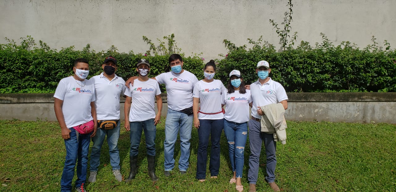 Equipo de "Mandaditos Jinotepe". Foto Cortesía.