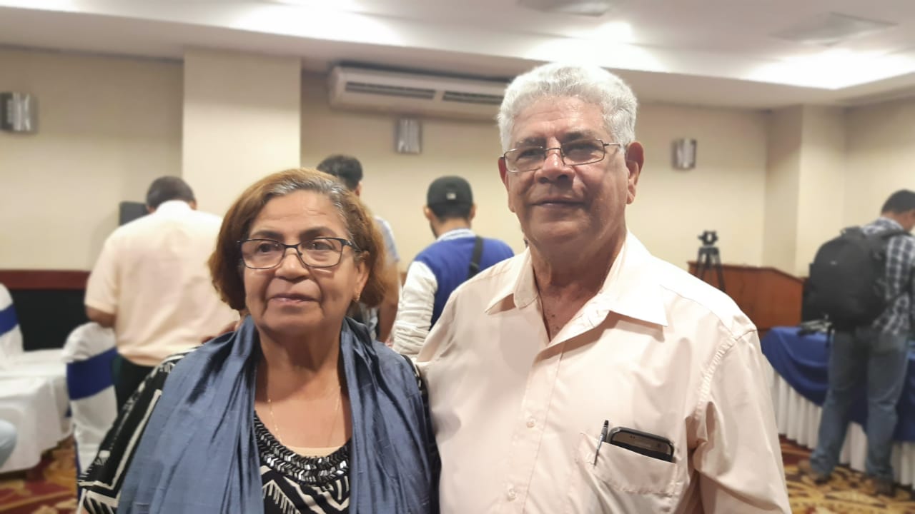 Padres de Ángel Eduardo Gahona / Walkiria Chavarría