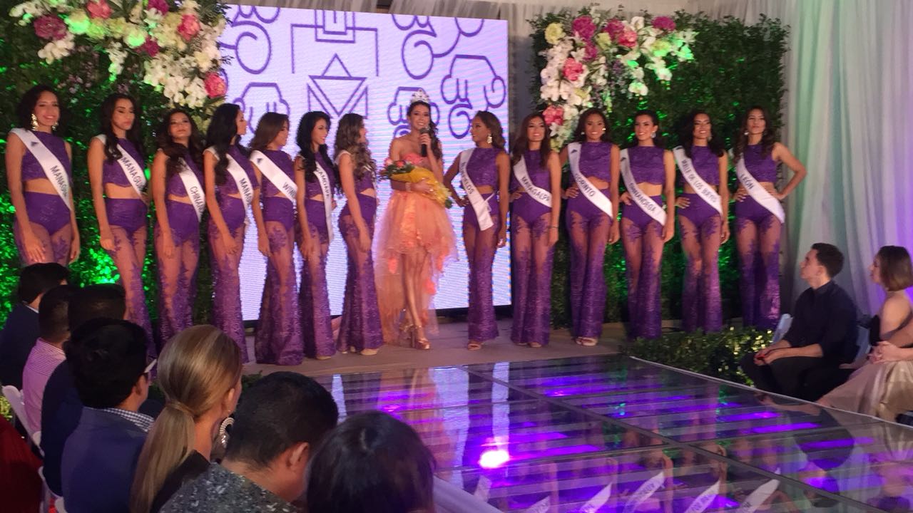Miss Nicaragua 2017, Berenice Quezada, junto a las 13 candidatas a Miss Nicaragua 2018.