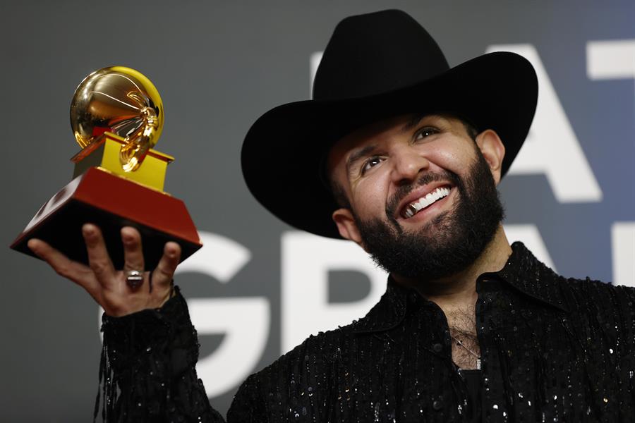 El cantante y compositor mexicano Carín León. /EFE