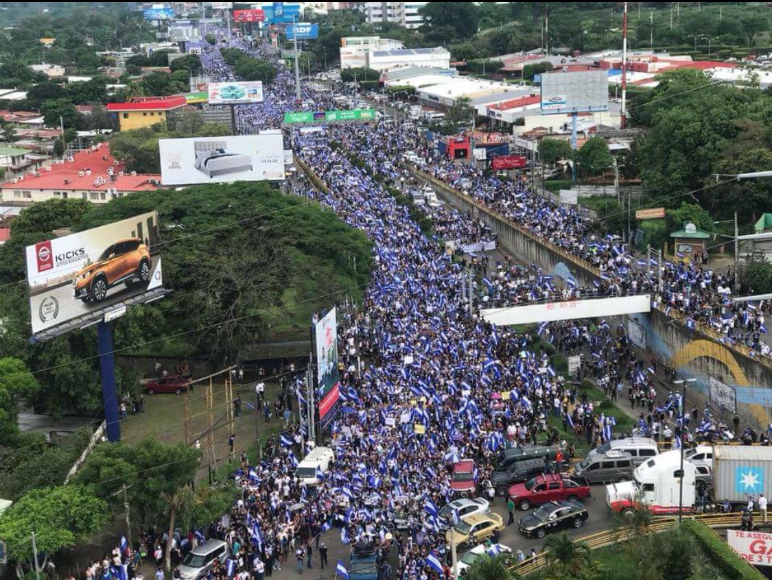 Cientos de nicaragüenses asistieron el 30 de mayo a la marcha en homenaje a las Madres de Abril.