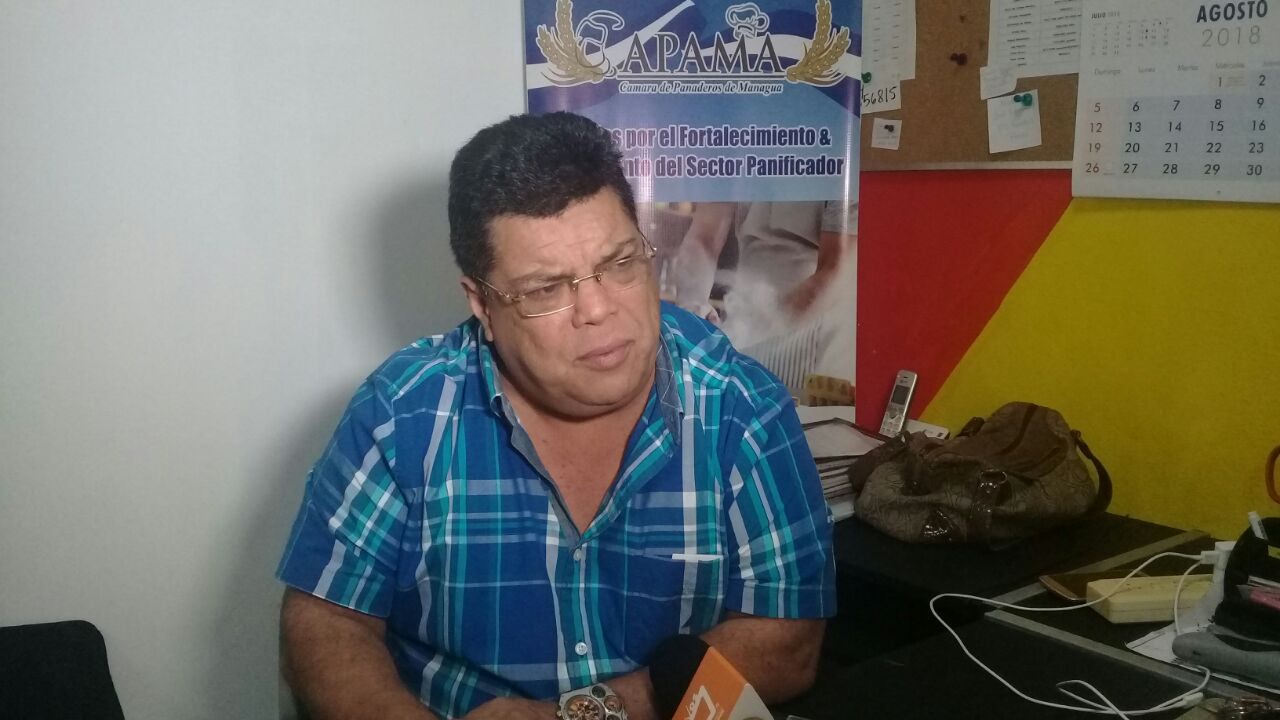 Pablo Estrada, Presidente de la Cámara del Pan.