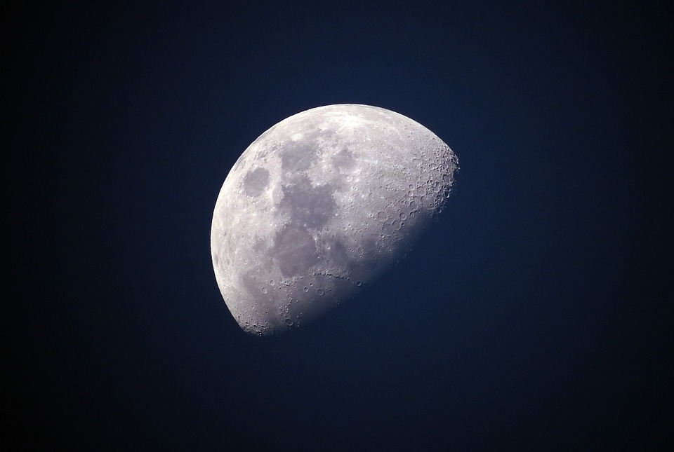 Imagen de referencia de una Luna Azul. Foto Pixabay.