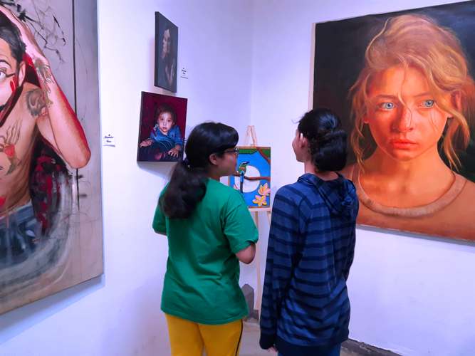 Exposición artística en el CCNN.