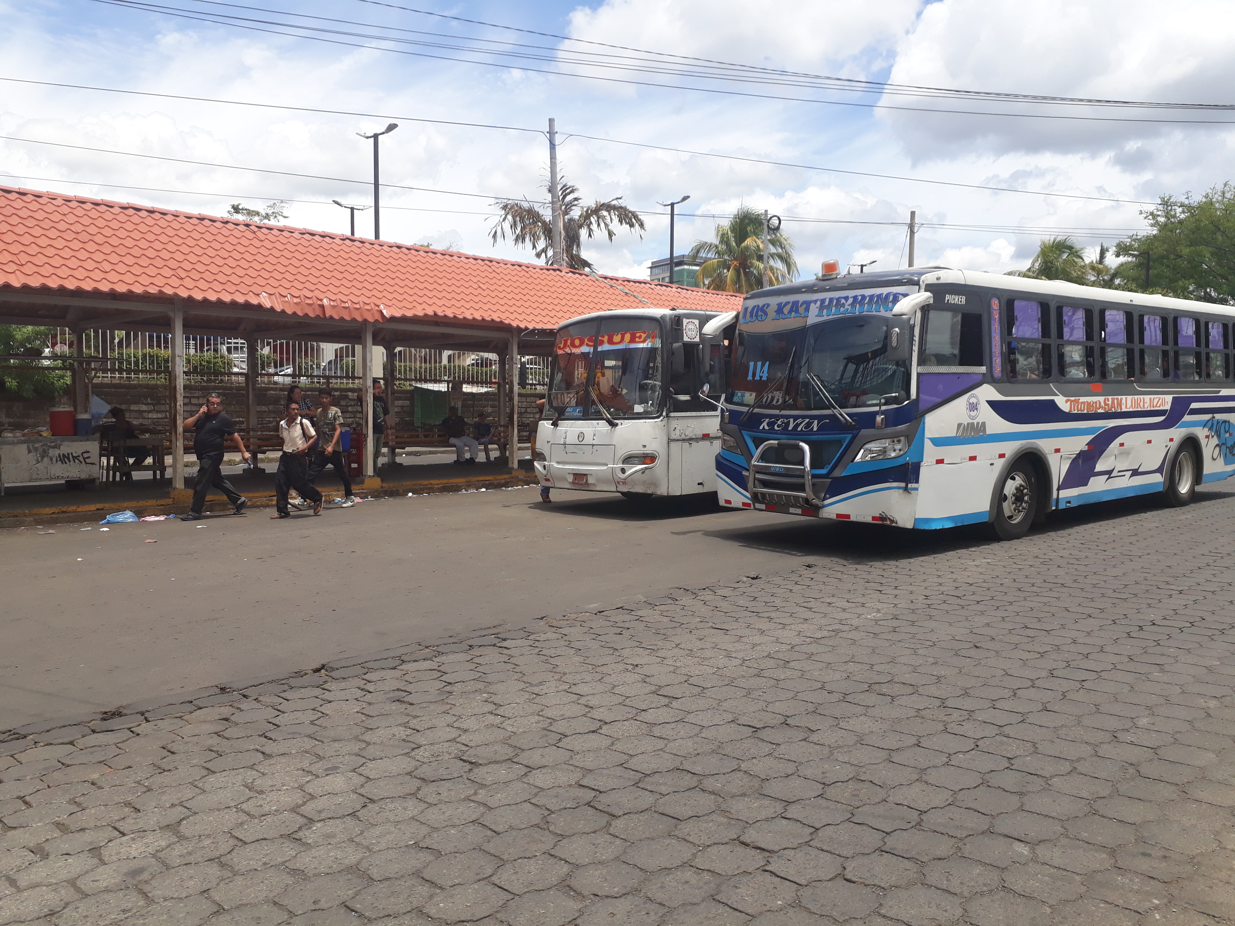 Buses del TUC en Managua trabajan hasta las 8 de la noche, según conductores. Foto: Michelle Polanco A.