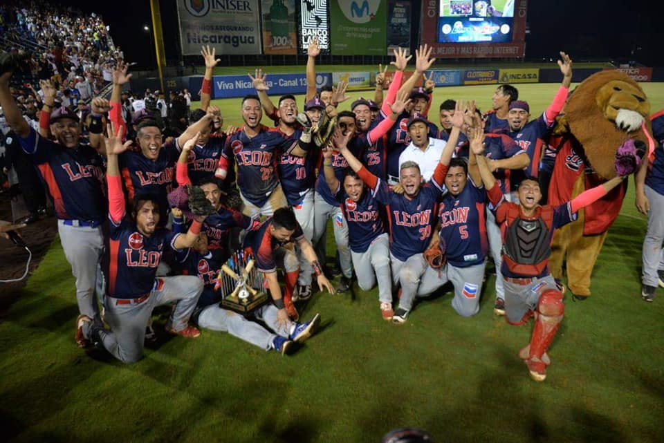León se coronó campeón del último torneo.