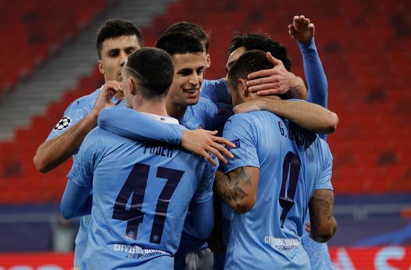 Manchester City celebra su segundo gol 