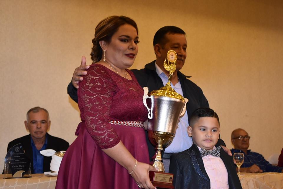 Ruth Rodríguez recibe el premio a la mejor promotora del año 