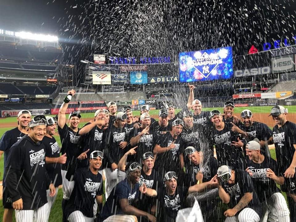 Yankees celebran en su estadio el título divisional de la Liga Americana. FOTO: VOS TV | CORTESÍA