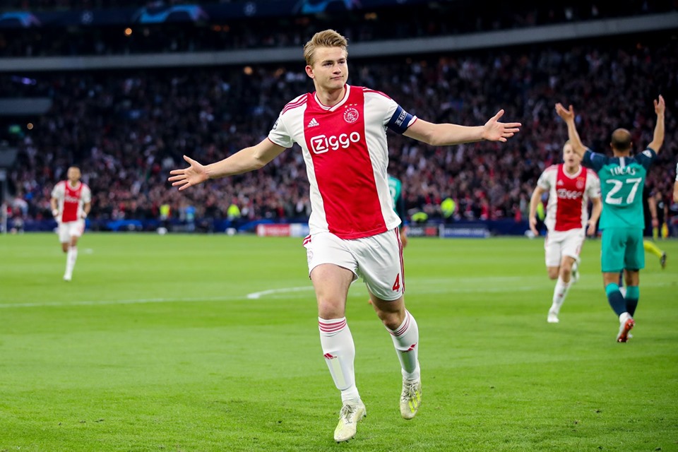 Gran temporada para el Ajax un gusto verlos jugar en Champions 