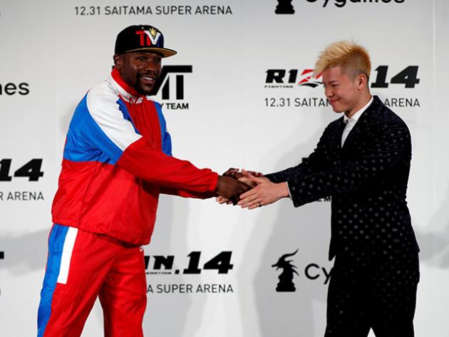 Mayweather saluda a su rival Tenshin Nasukawa 