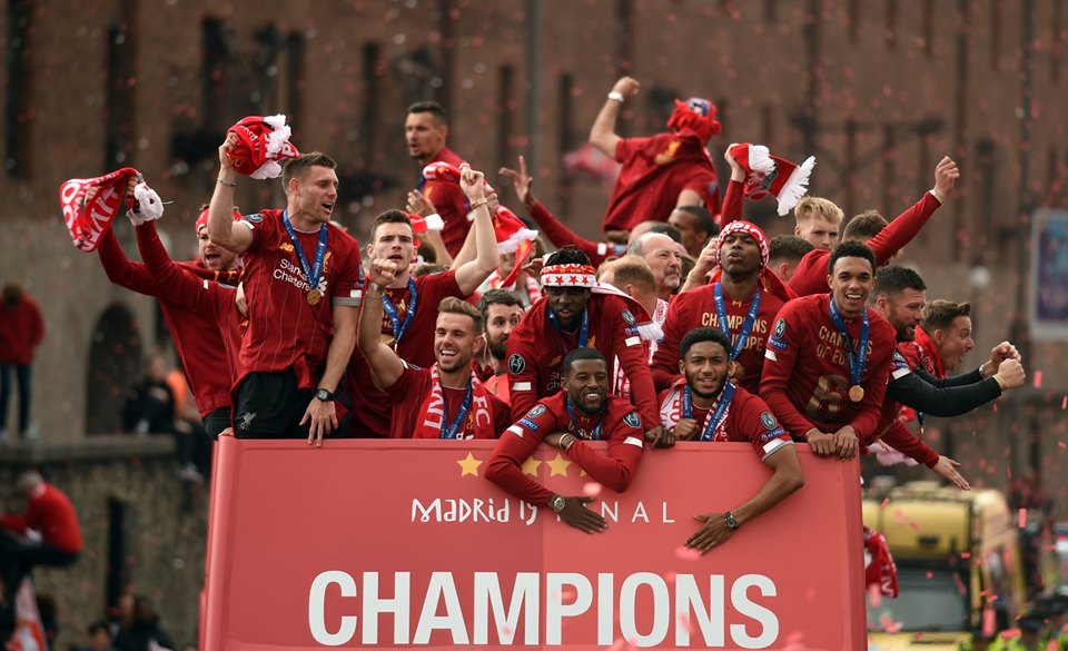 Liverpool celebrando en la ciudad su campeonato de Champions 