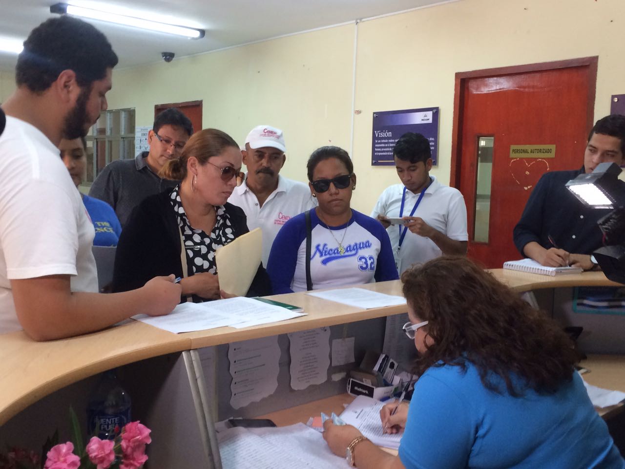 El Centro Nicaragüense de Derechos Humanos señala que hasta el momento familias de 5 de los jóvenes fallecidos han interpuesto formal denuncia ante la fiscalía. Foto: Walkiria Chavarría.