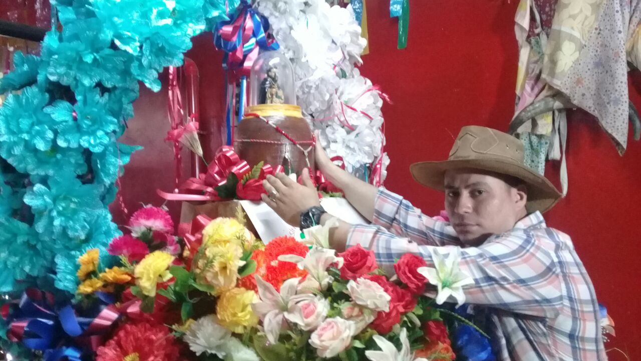 Reymon Lisímaco Chávez mantiene la tradición de su abuelo. Foto: Héctor Rosales