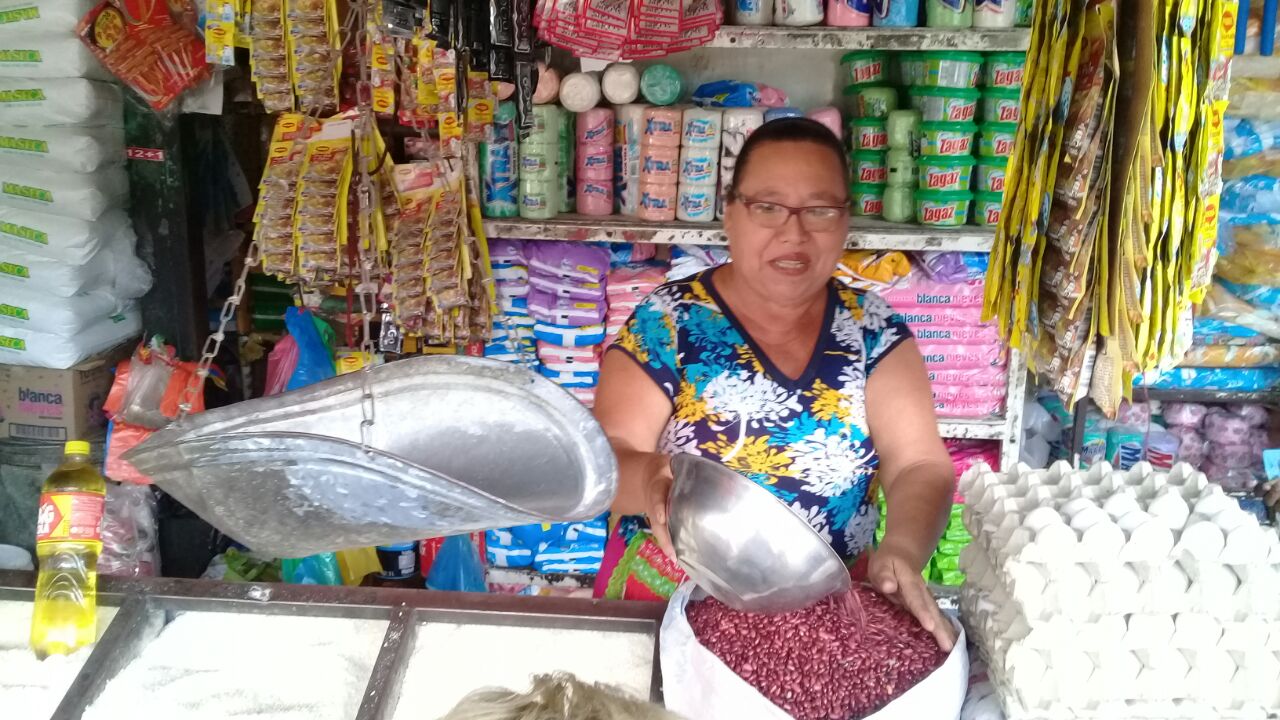 Los frijoles también han bajado de precio. Foto: Héctor Rosales