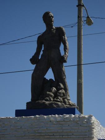 Estatua de Andrés Castro. Foto: cortesía