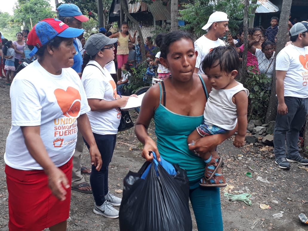 Entrega de donativos en Tepalón II.