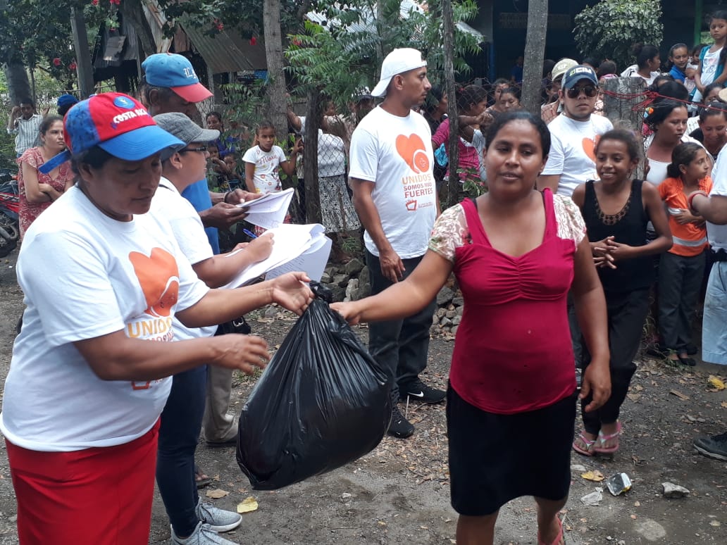 Entrega de donativos en Tepalón II.