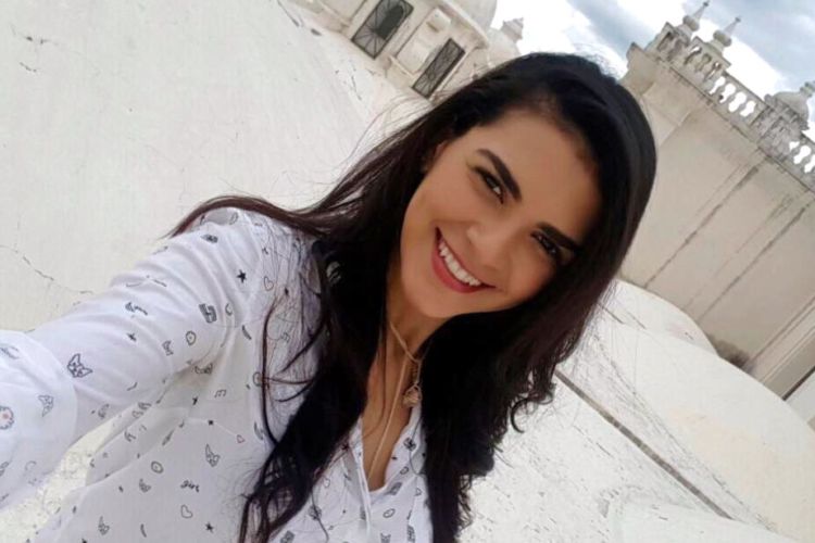 Selfie de Rayneia Gabrielle Lima, universitaria brasileña