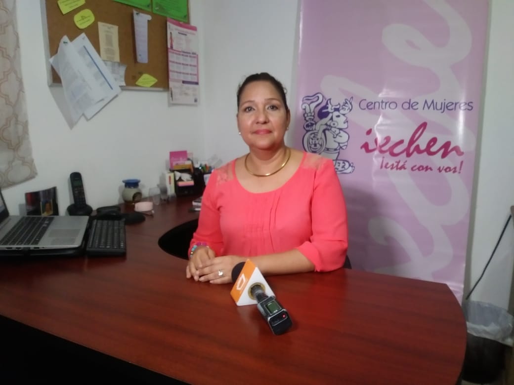 Gloria Carol Ramírez, Coordinadora de Calidad Médica del Centro de Mujeres IXCHEN 