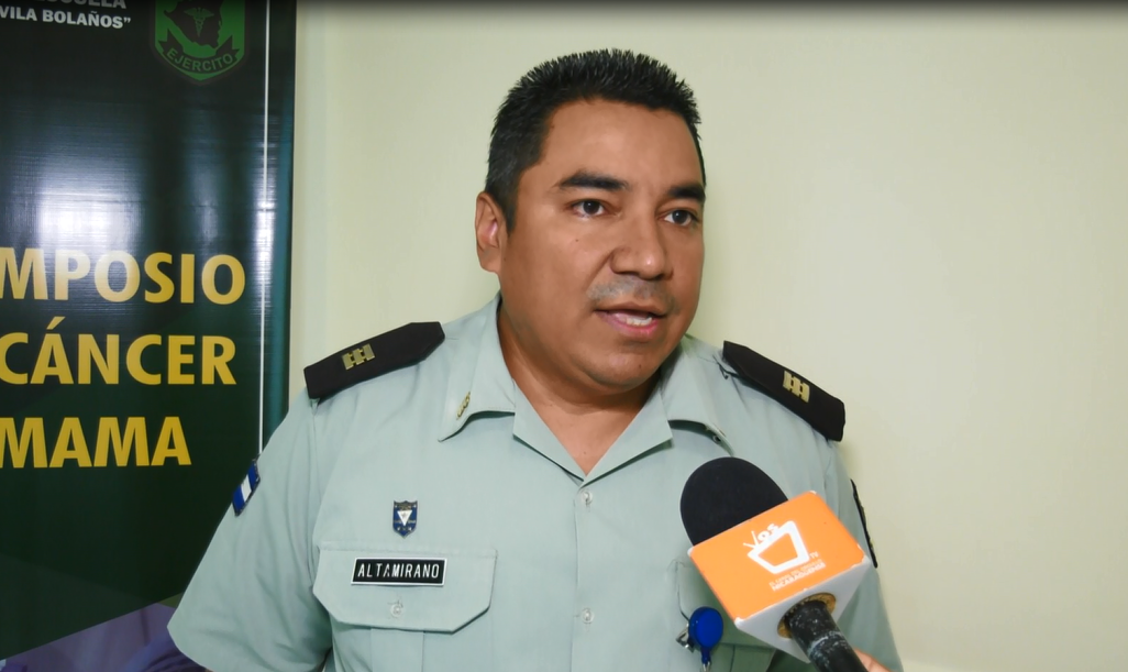 Capitán Dr. José Vladímir Altamirano Centeno, Jefe de la Unidad de Oncología del Hospital Militar