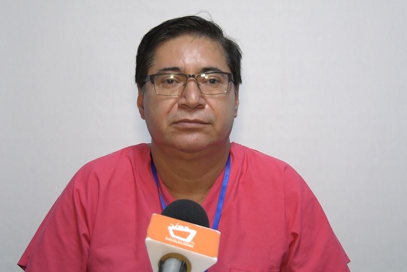 Dr. Nery Olivas, Médico Internista