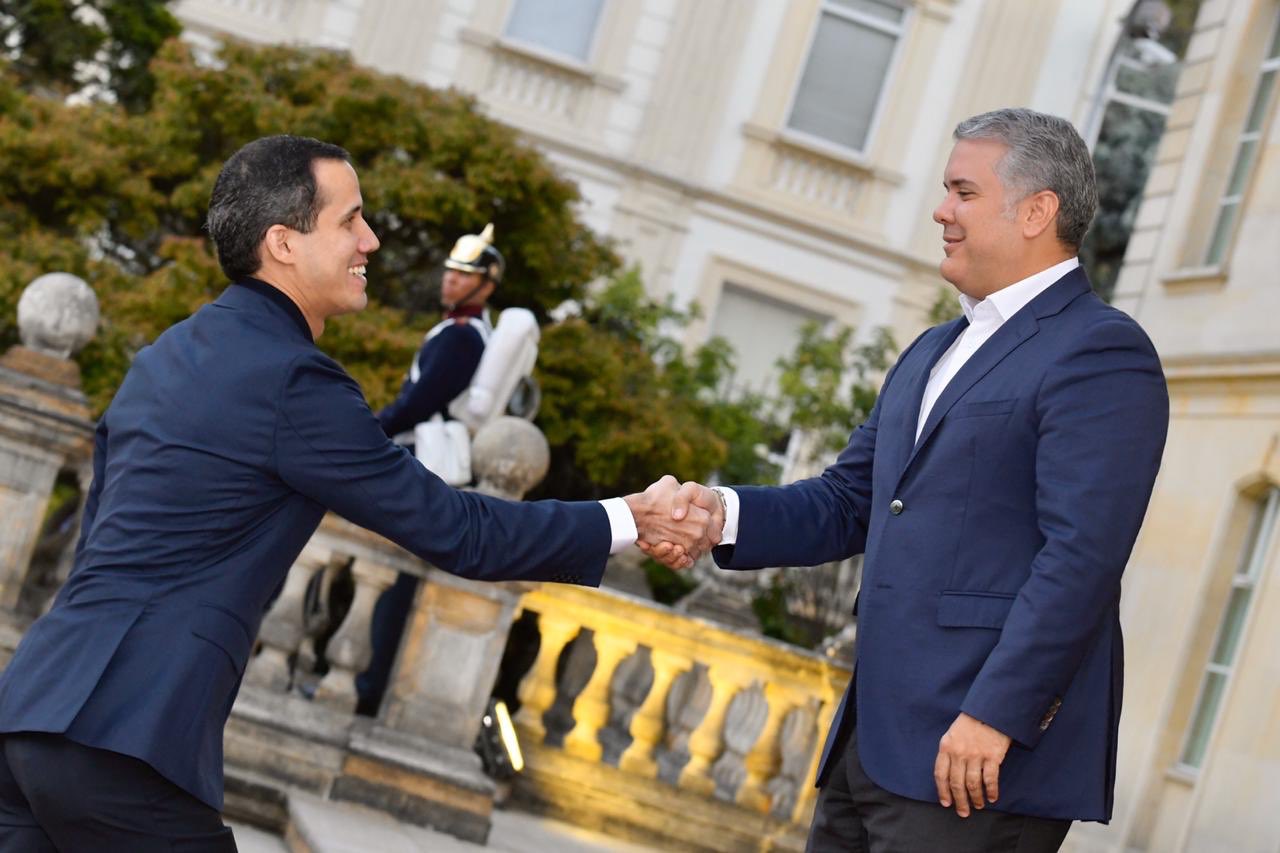 Juan Guaidó junto a Iván Duque 