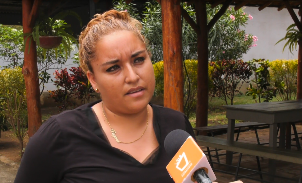 Regina Hernández, mamá de niño con discapacidad auditiva