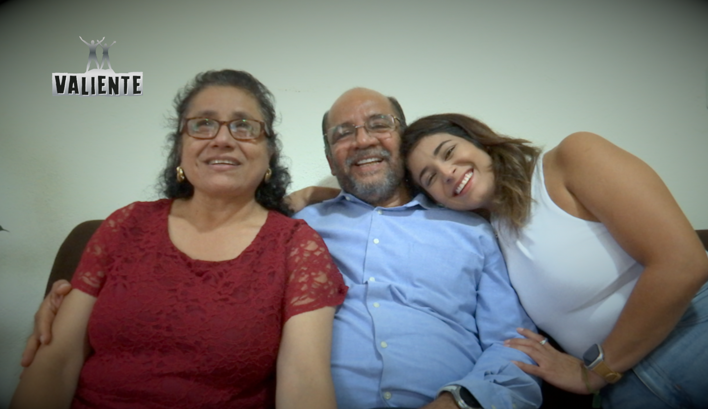 Doña Martha Montalván y don Efrén Mogollón junto a su hija Martha.