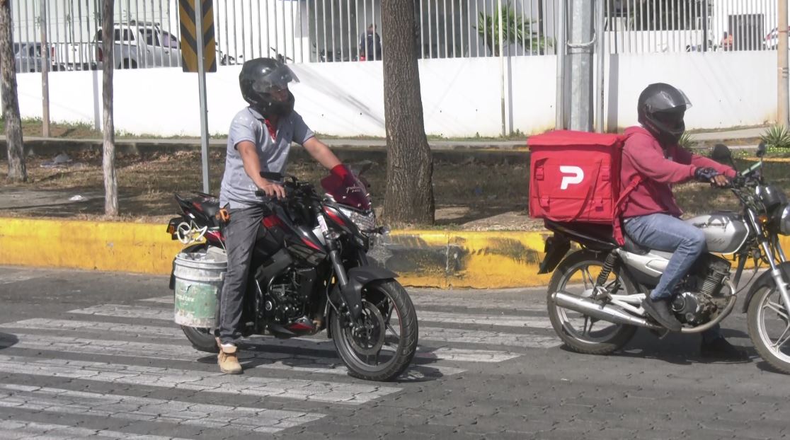 Invasión de los pasos peatonales o pasos de cebra