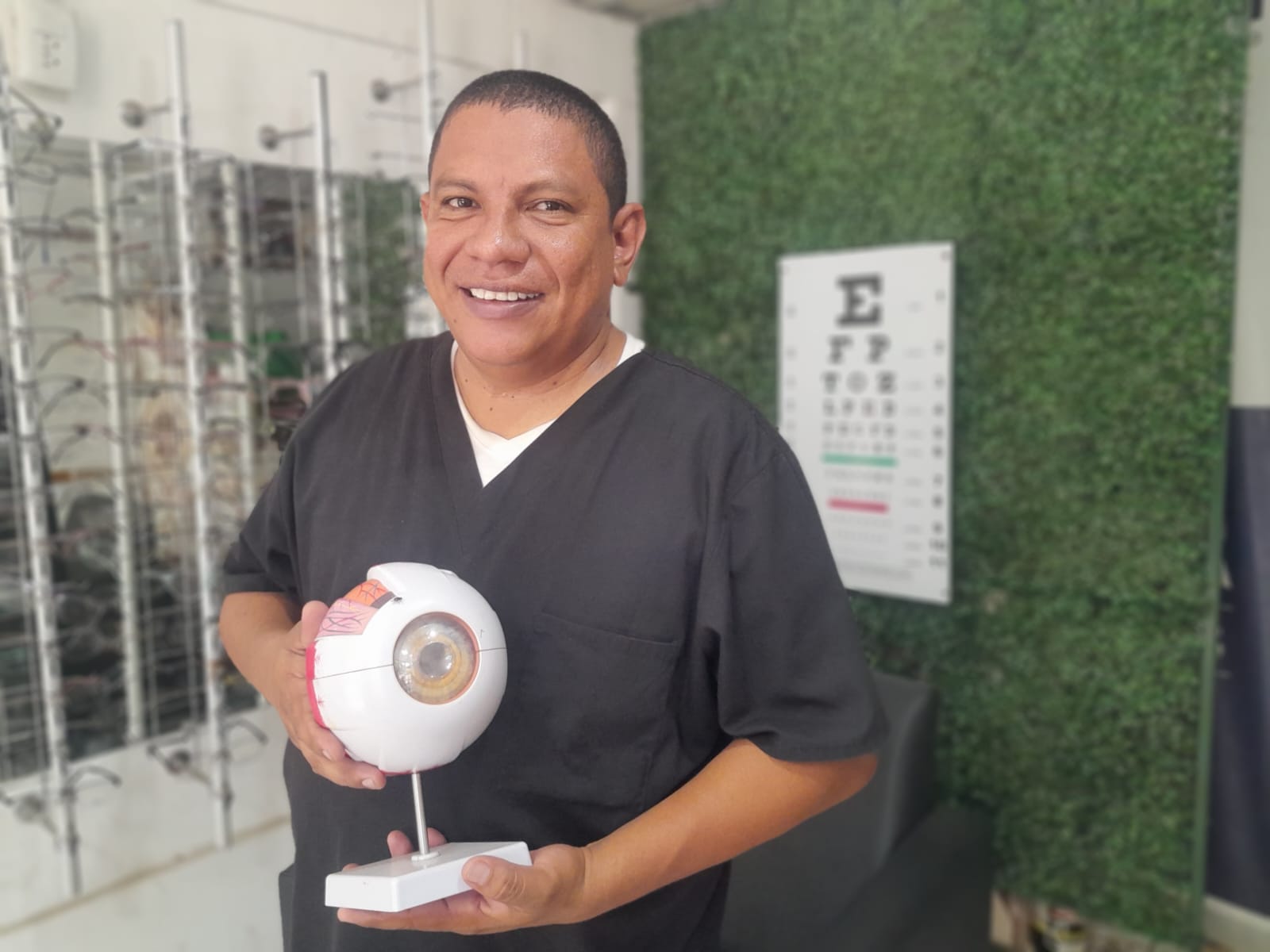Optometrista Isaac Valverde