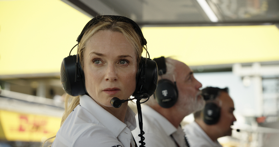 La actriz irlandesa Kerry Condon, en una escena de 'F1: The Movie'./ EFE